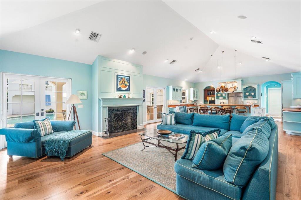 BAY HARBOR IN - Residential