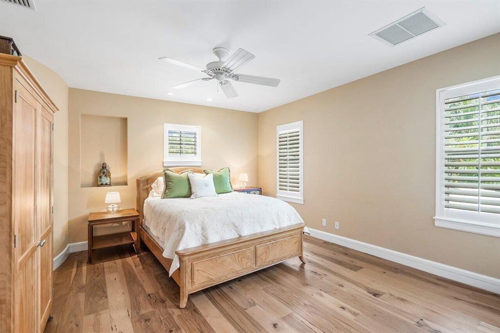 BAY HARBOR IN - Residential