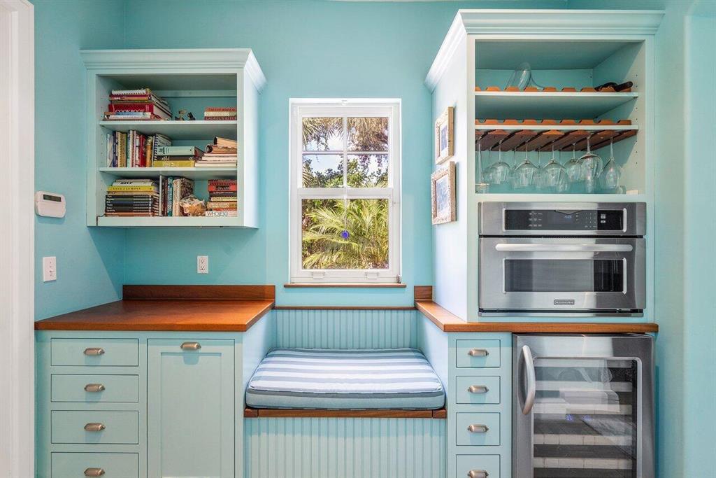 BAY HARBOR IN - Residential