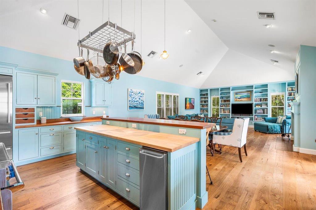 BAY HARBOR IN - Residential