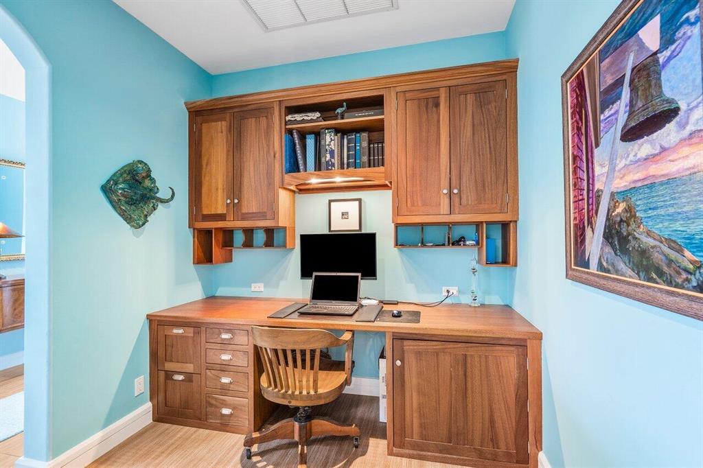 BAY HARBOR IN - Residential