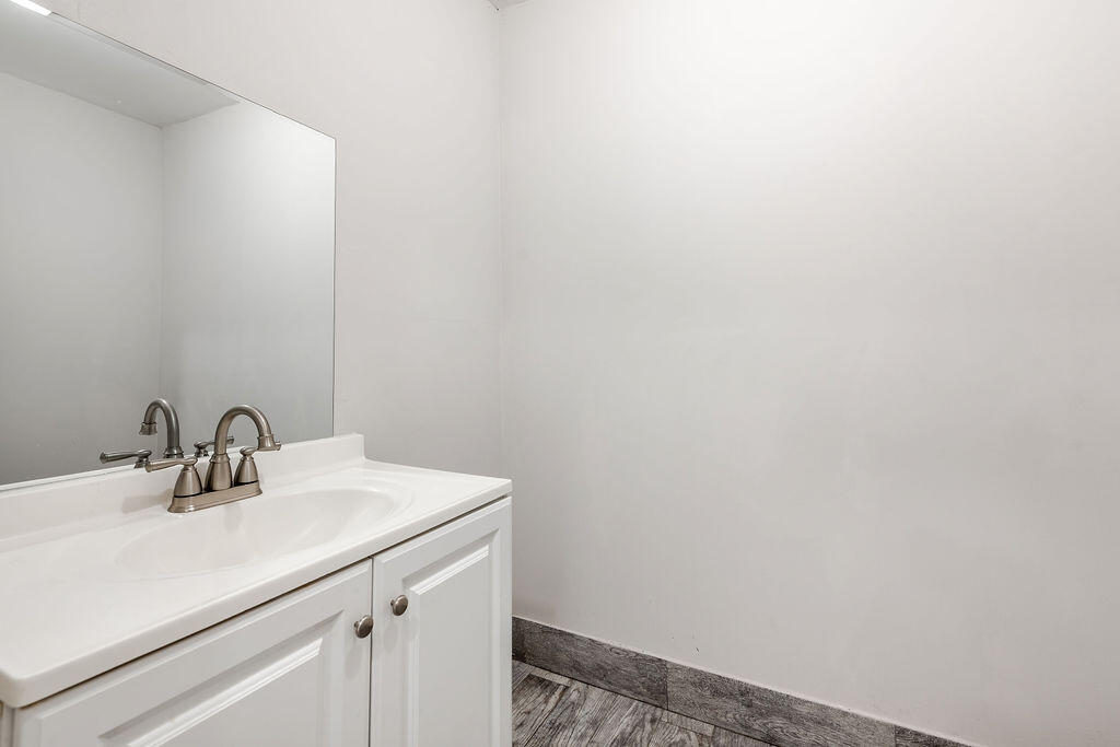 WOODSTOCK TWNHS - Residential Lease