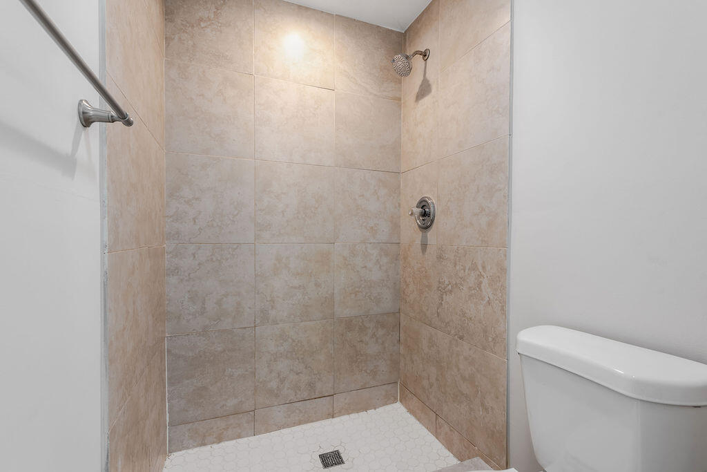 WOODSTOCK TWNHS - Residential Lease