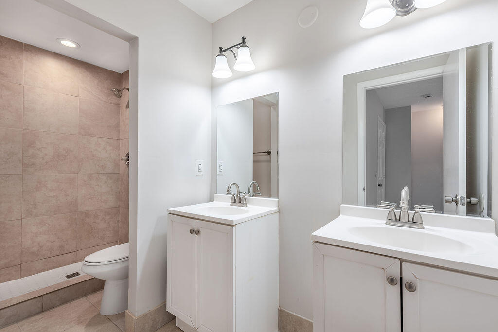 WOODSTOCK TWNHS - Residential Lease