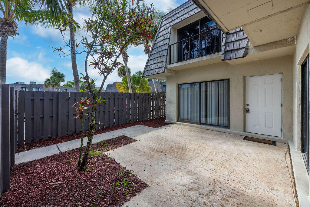 WOODSTOCK TWNHS - Residential Lease