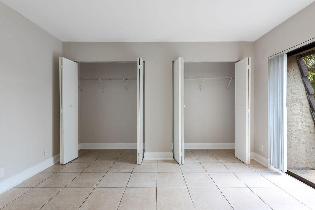 WOODSTOCK TWNHS - Residential Lease