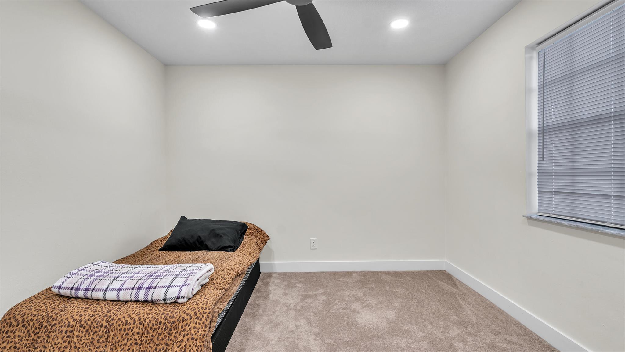 SANDCASTLE COVE - Residential