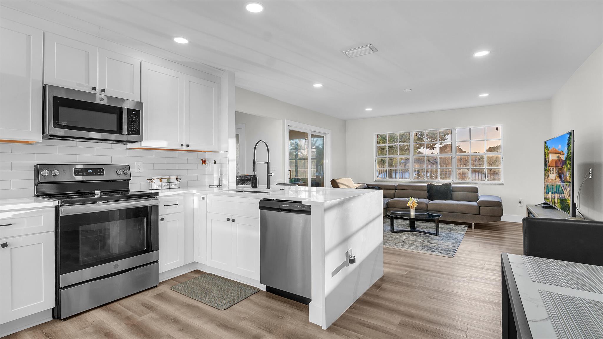 SANDCASTLE COVE - Residential