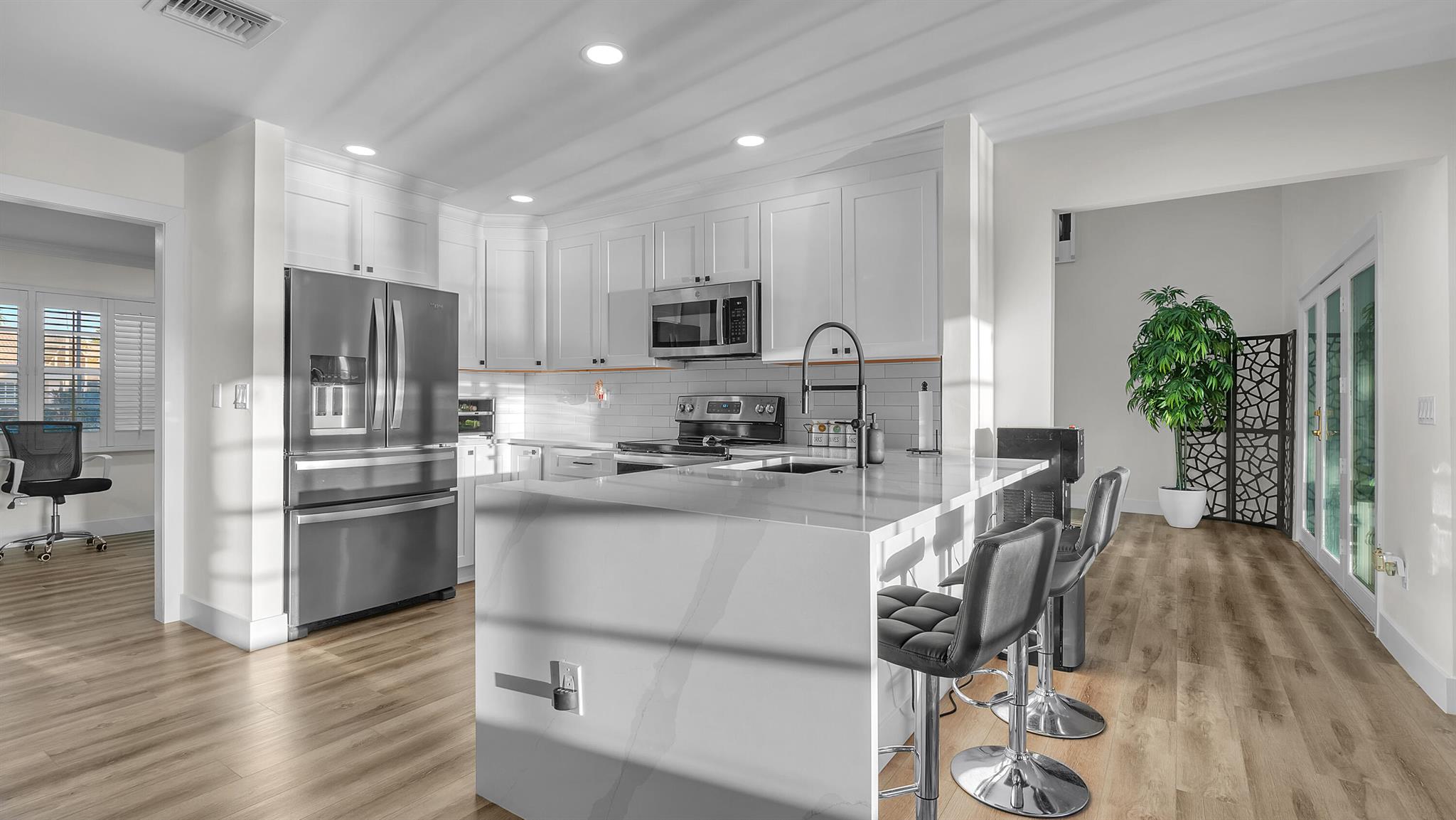 SANDCASTLE COVE - Residential