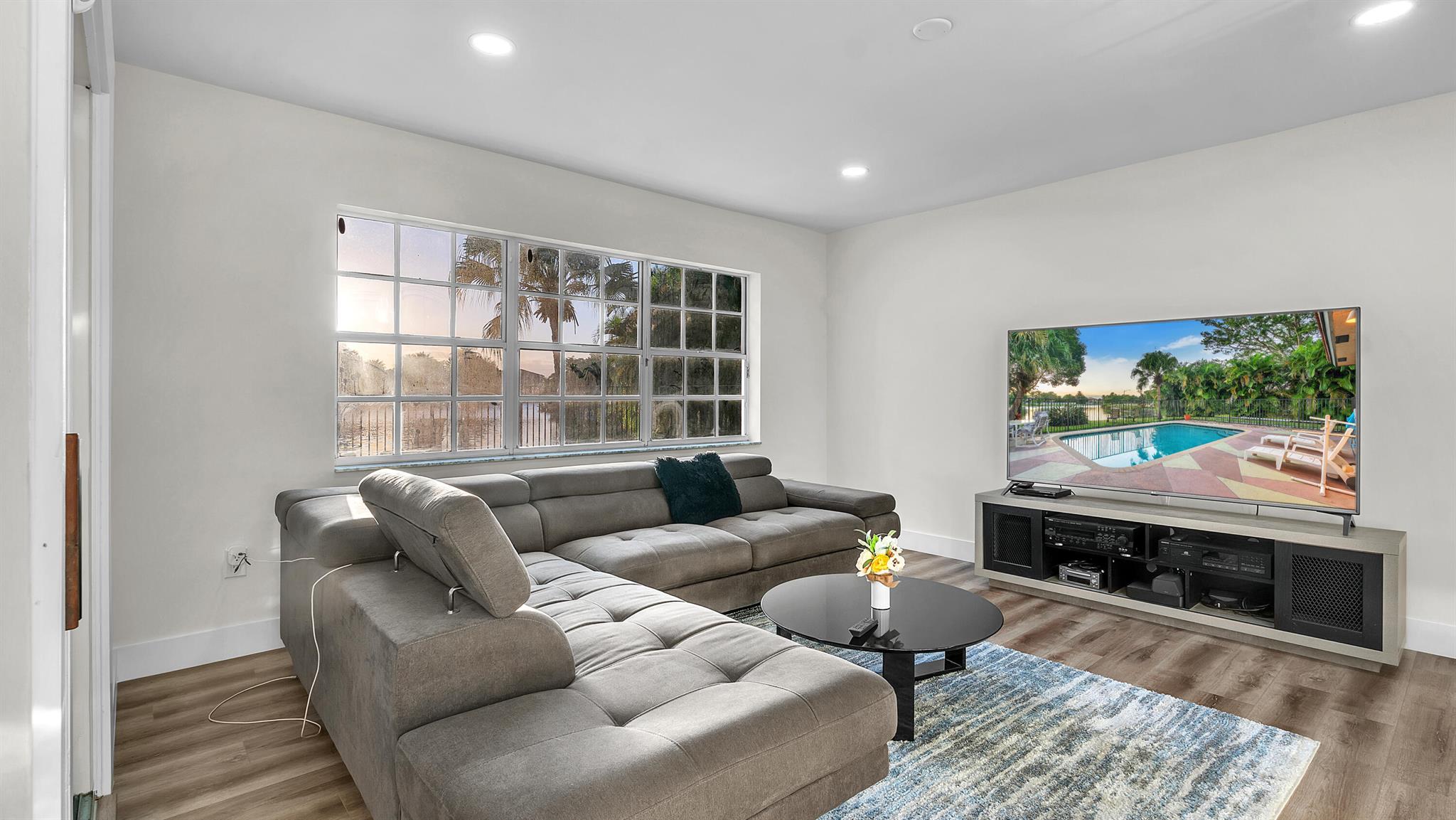 SANDCASTLE COVE - Residential