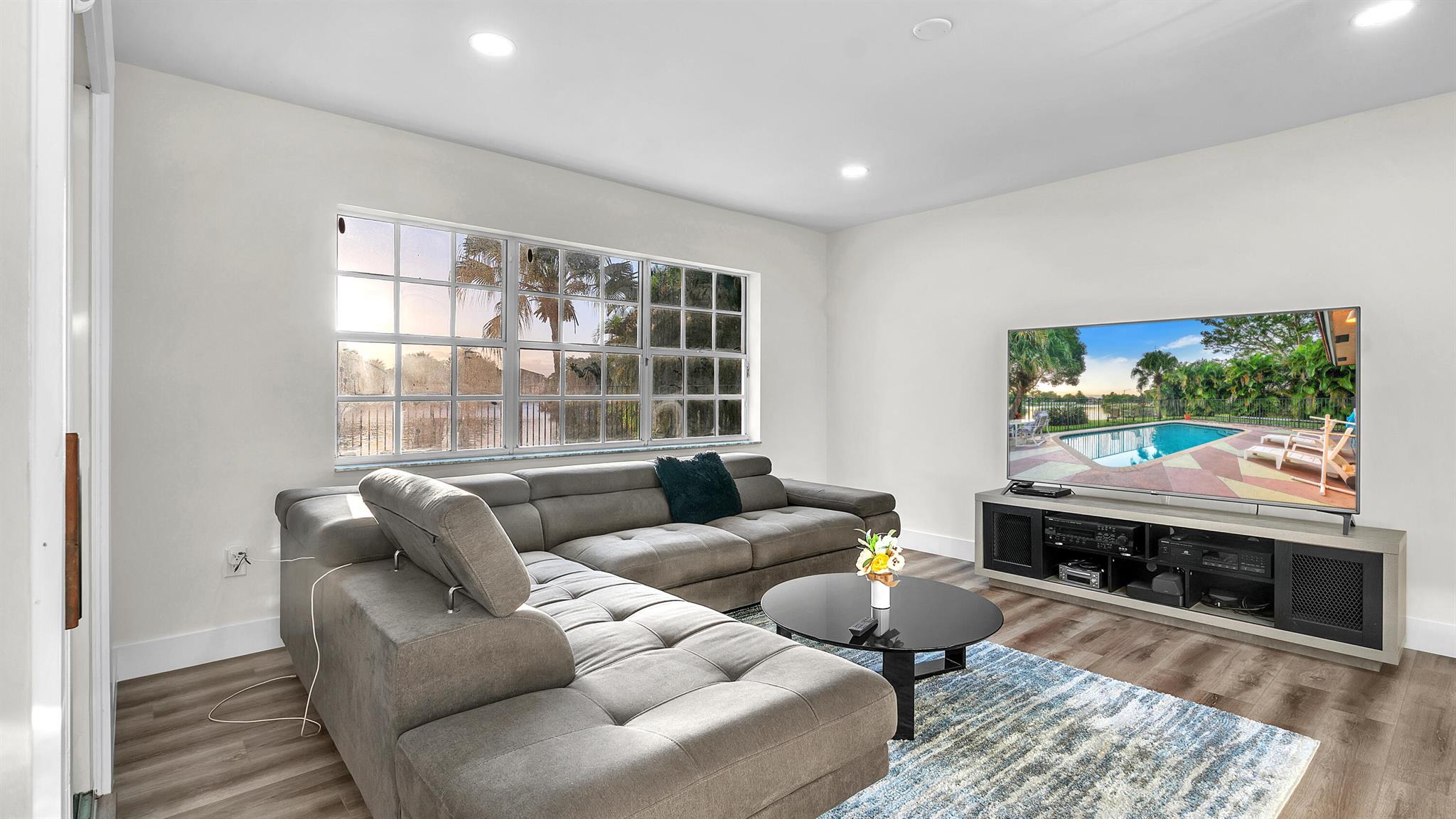 SANDCASTLE COVE - Residential