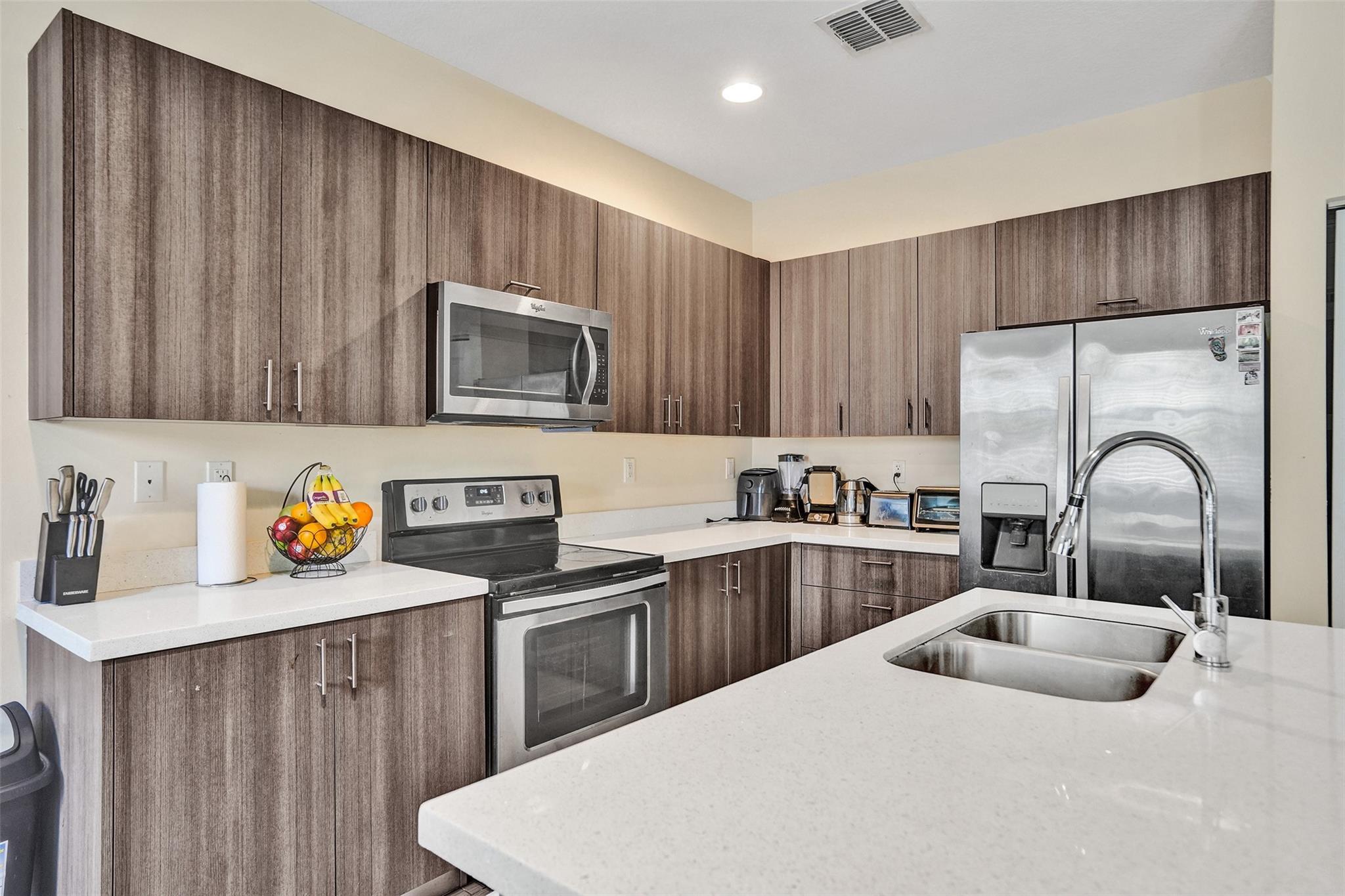 Central Parc South 182-173 - Residential