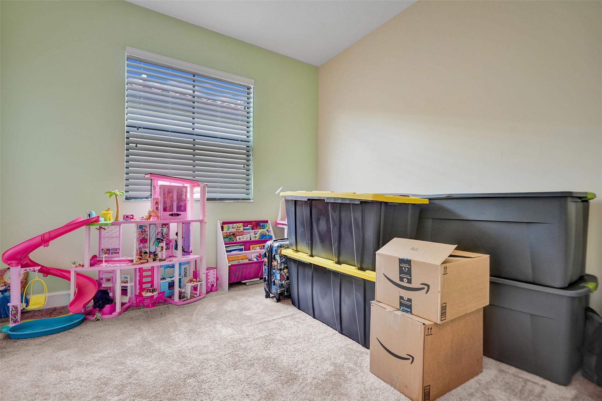 Central Parc South 182-173 - Residential