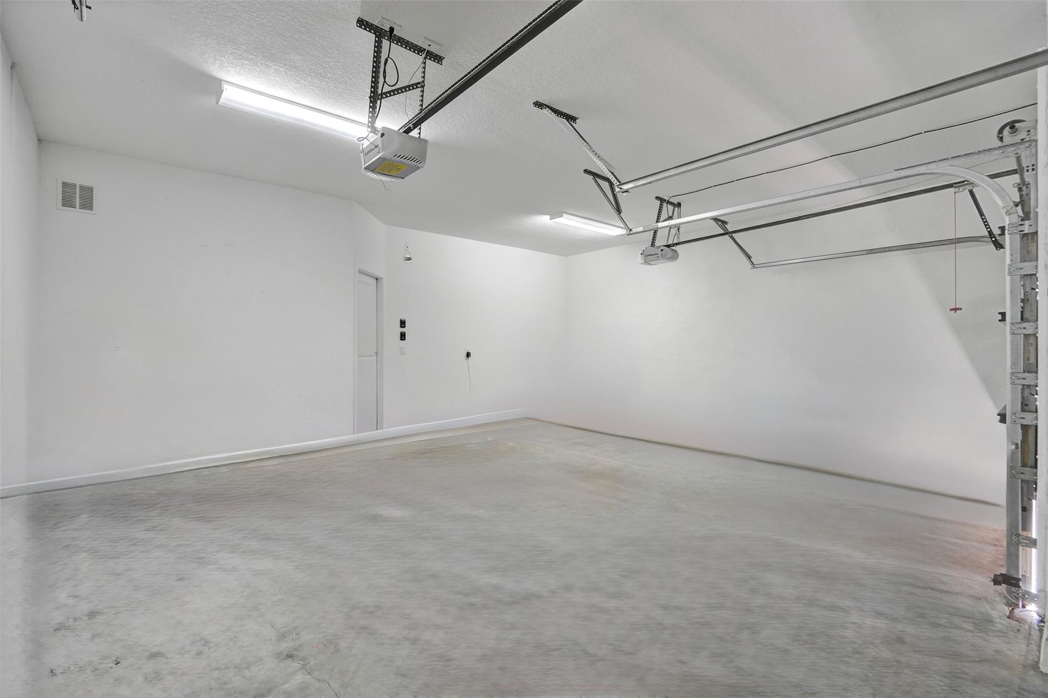 Central Parc South 182-173 - Residential
