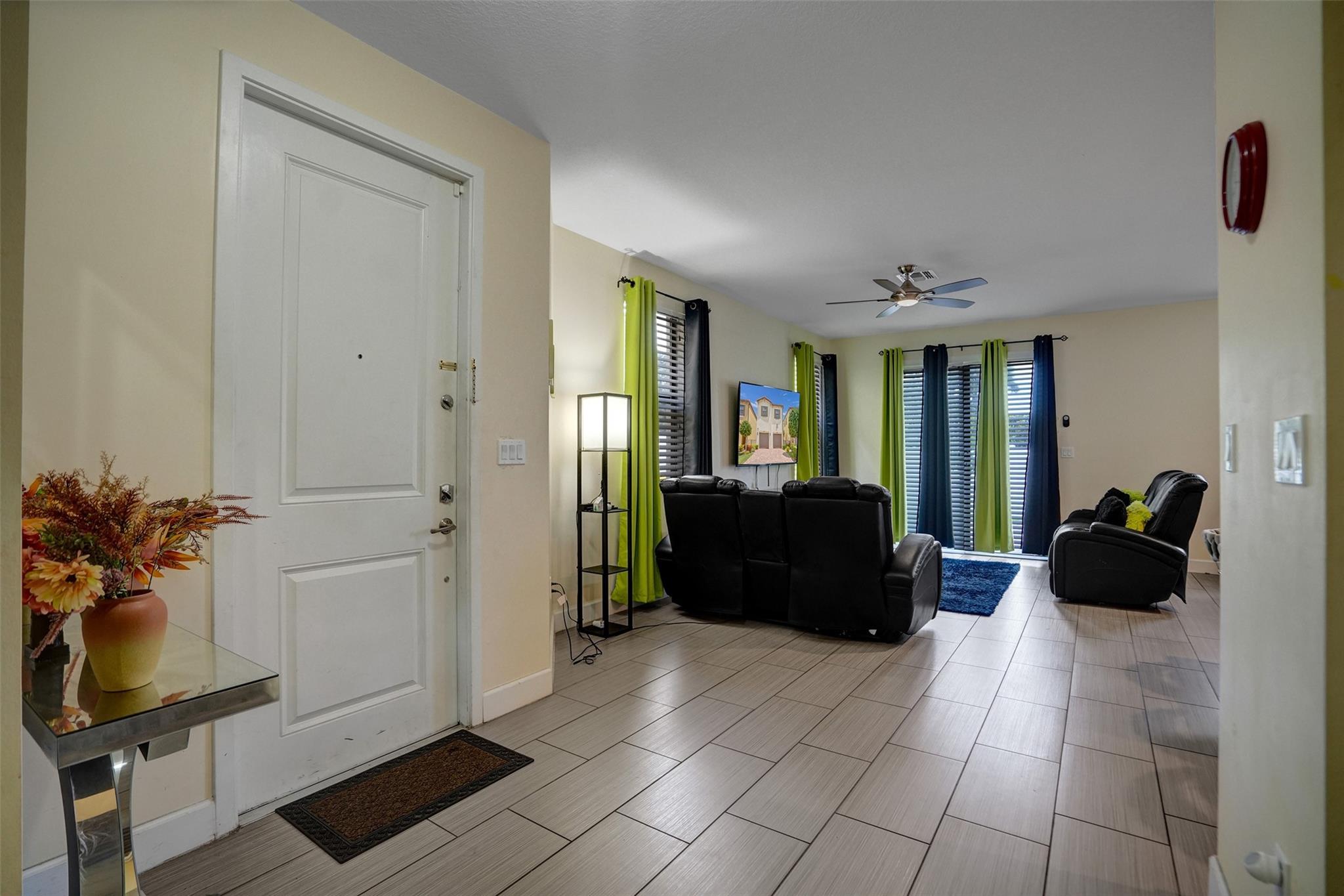 Central Parc South 182-173 - Residential