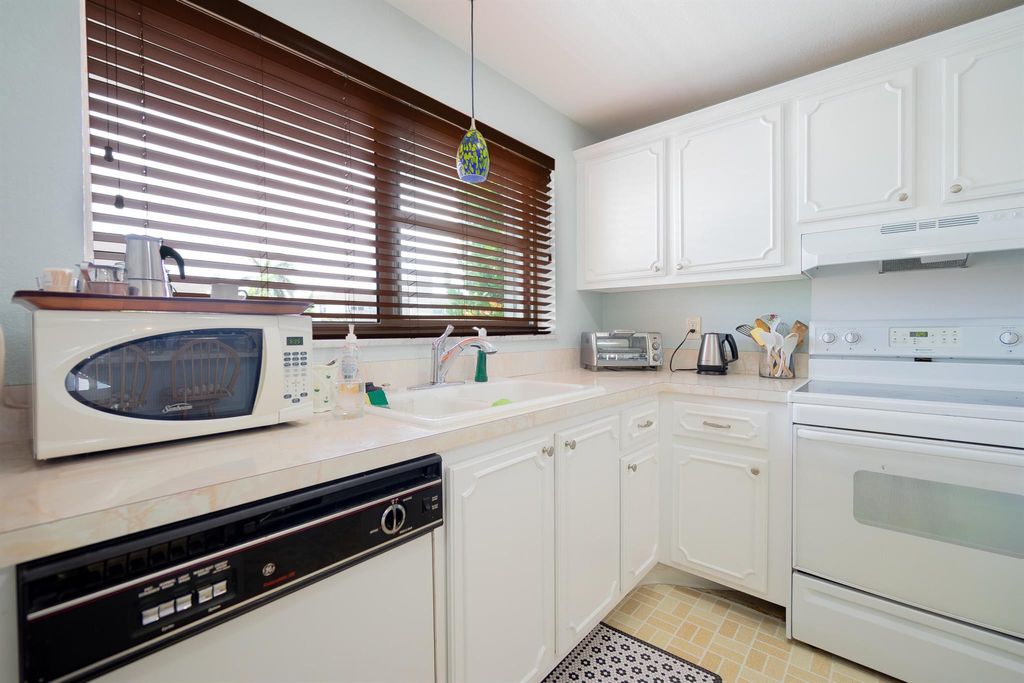 Photo of 2008 S Federal Highway #301, Boynton Beach, FL 33435 (MLS # R11136063)