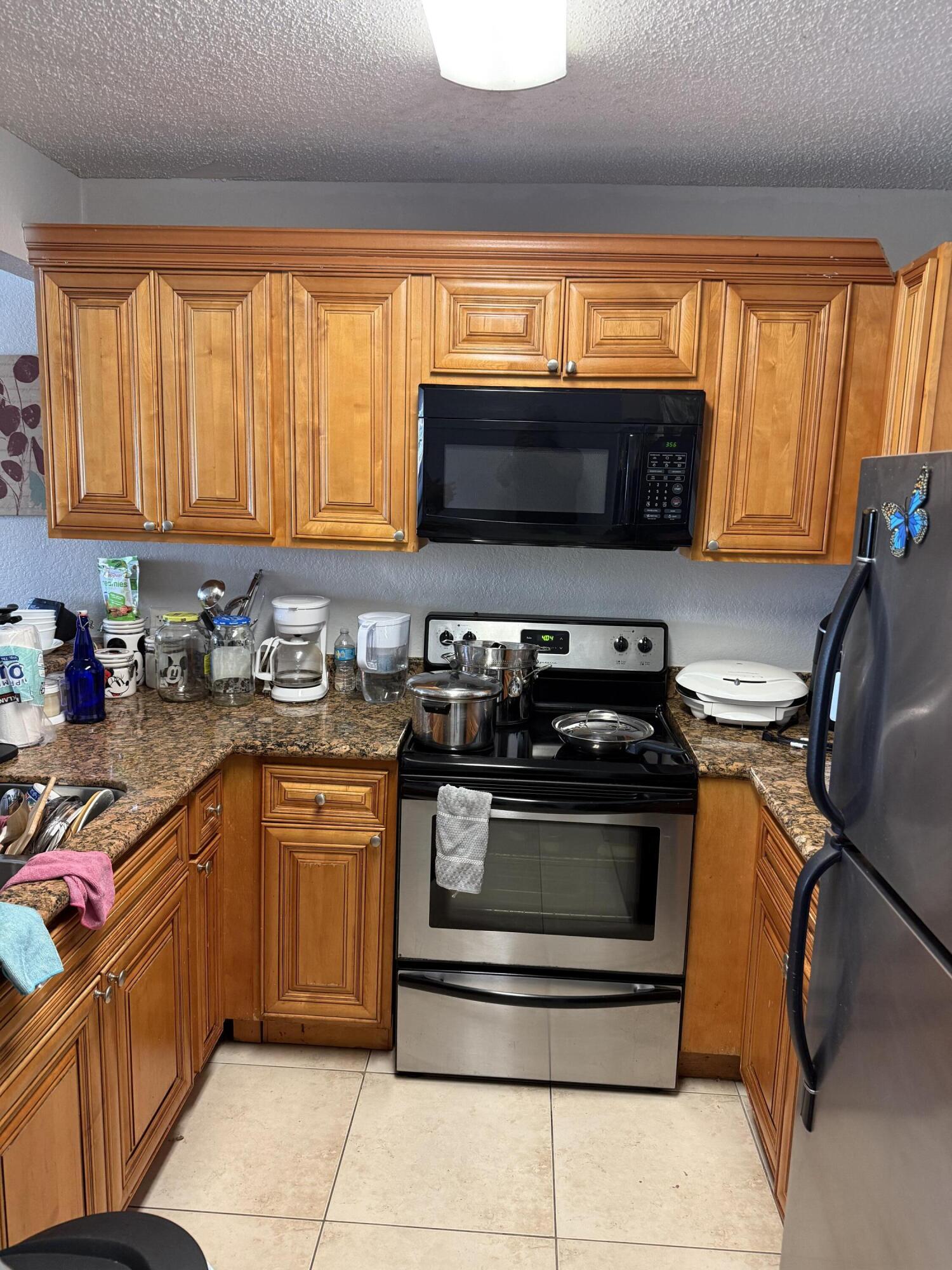 PALM BEACH PLACE CONDO - Residential Lease