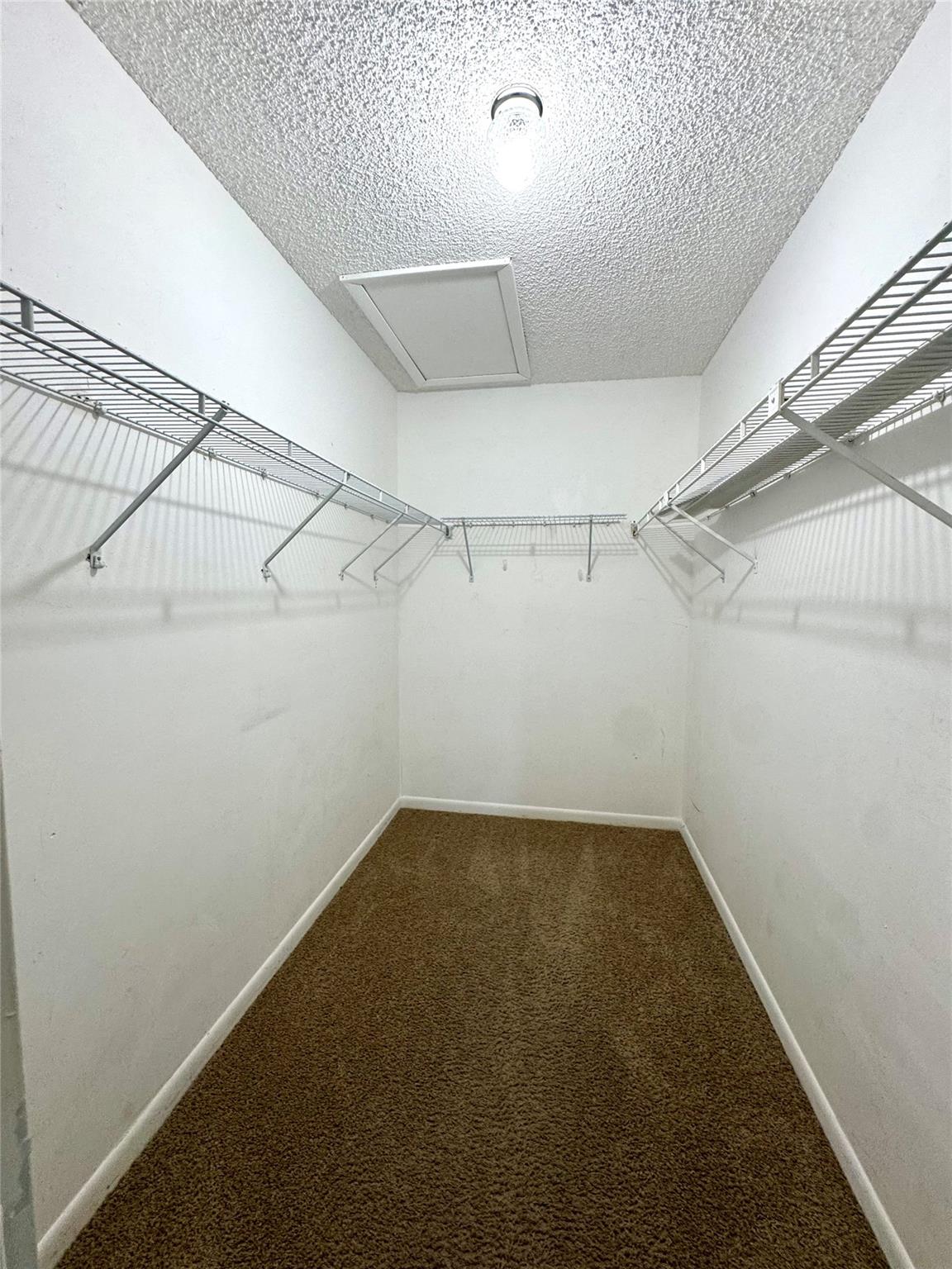 BOCA WALK - Residential