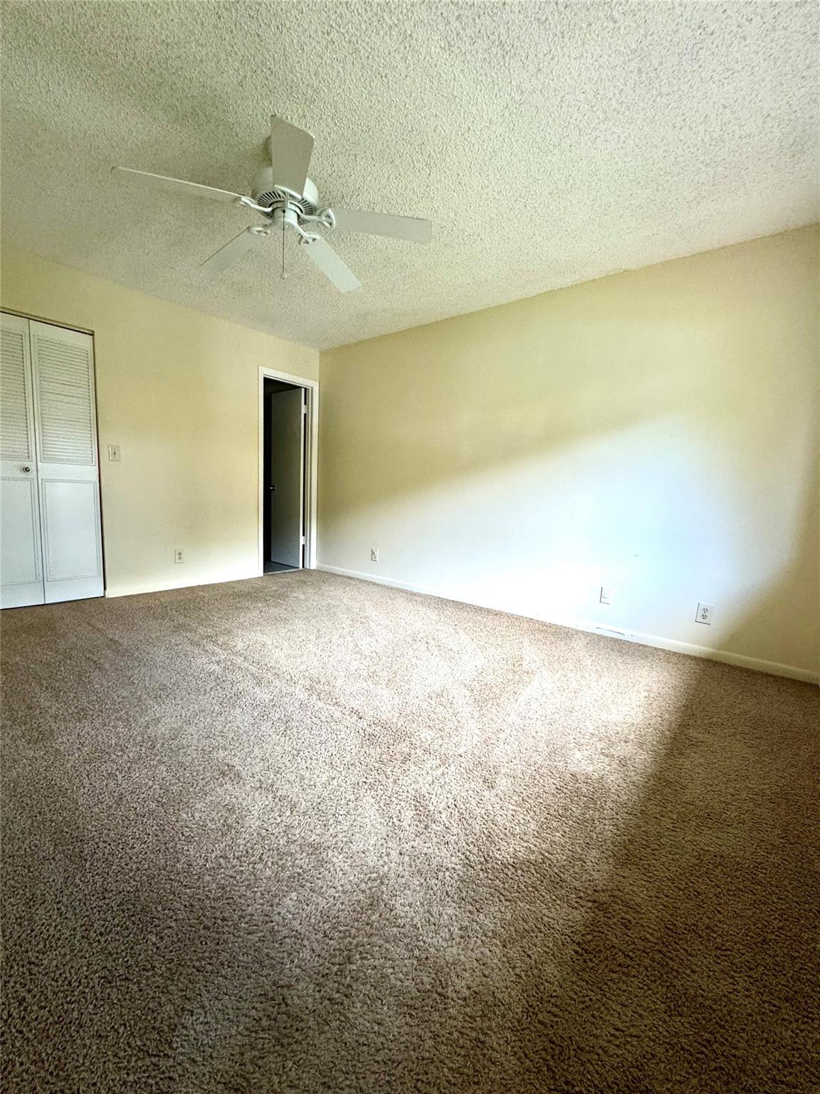 BOCA WALK - Residential