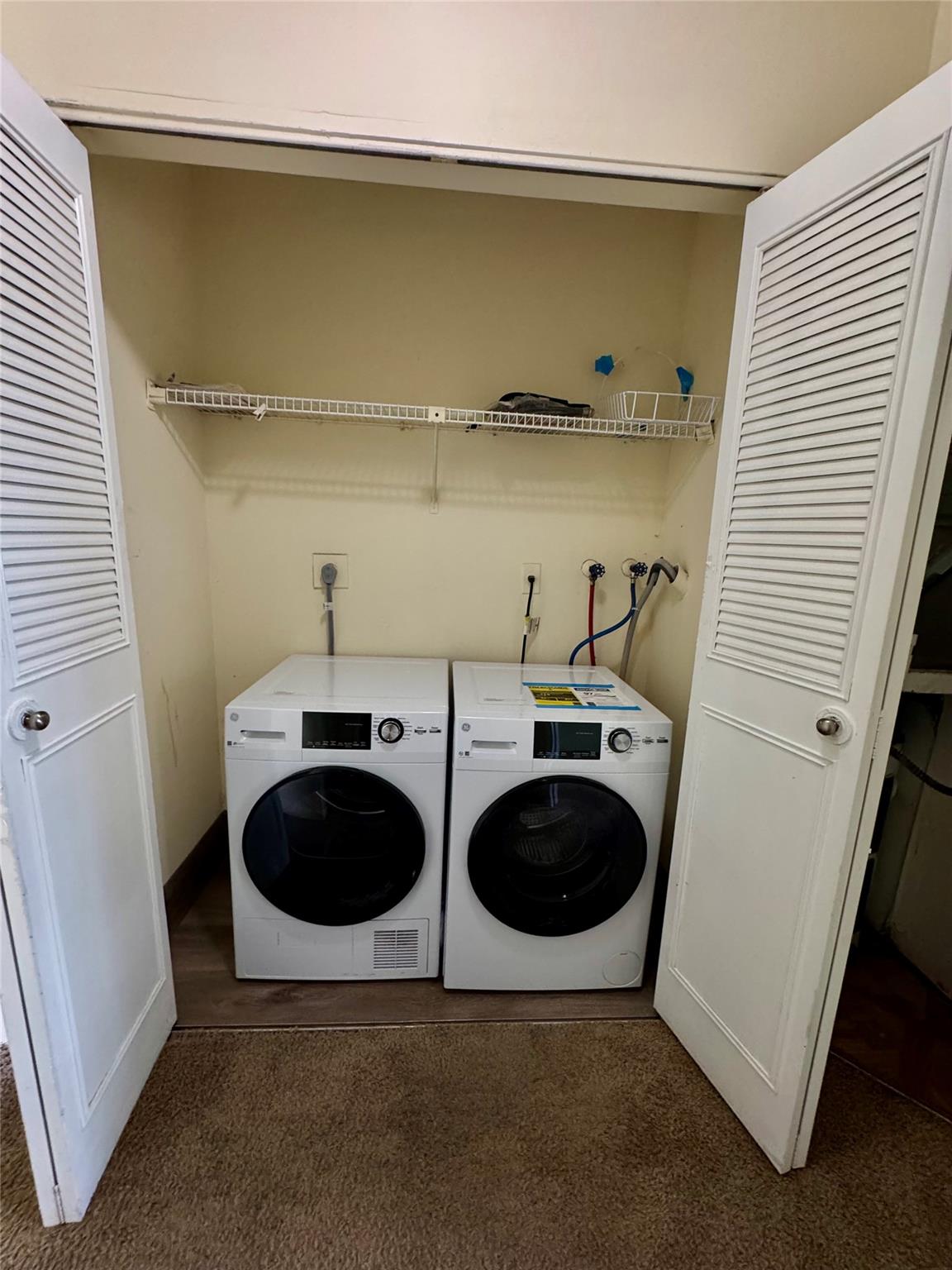 BOCA WALK - Residential