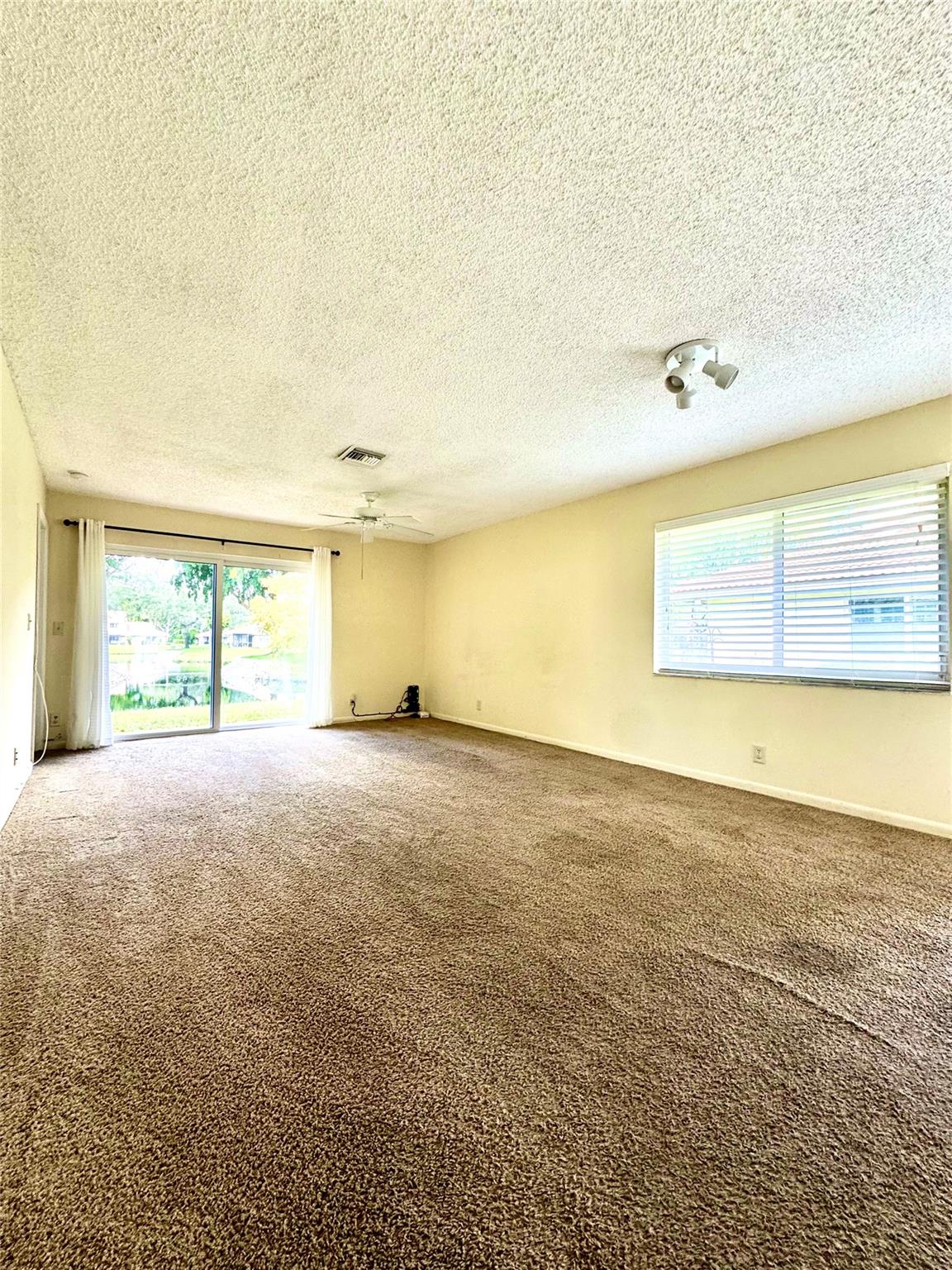 BOCA WALK - Residential