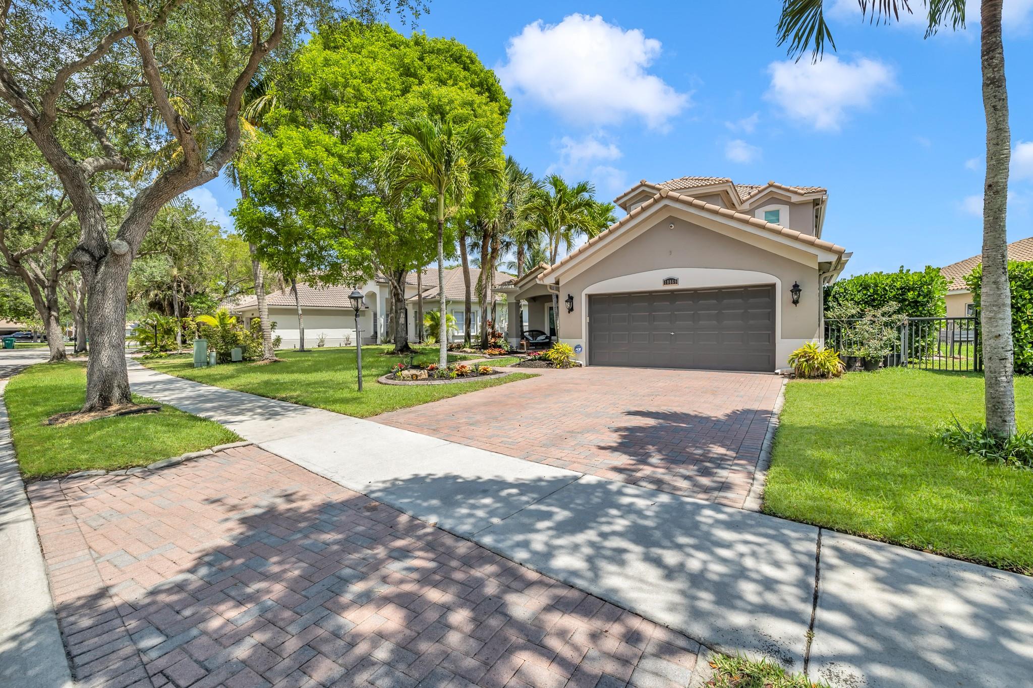 10869 NW 62ND CT