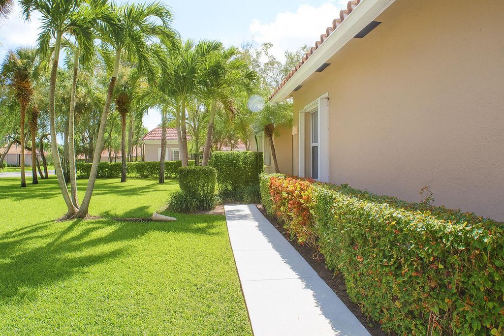Photo of 6387 Long Key Lane, Boynton Beach, FL 33472 (MLS # R11130786)