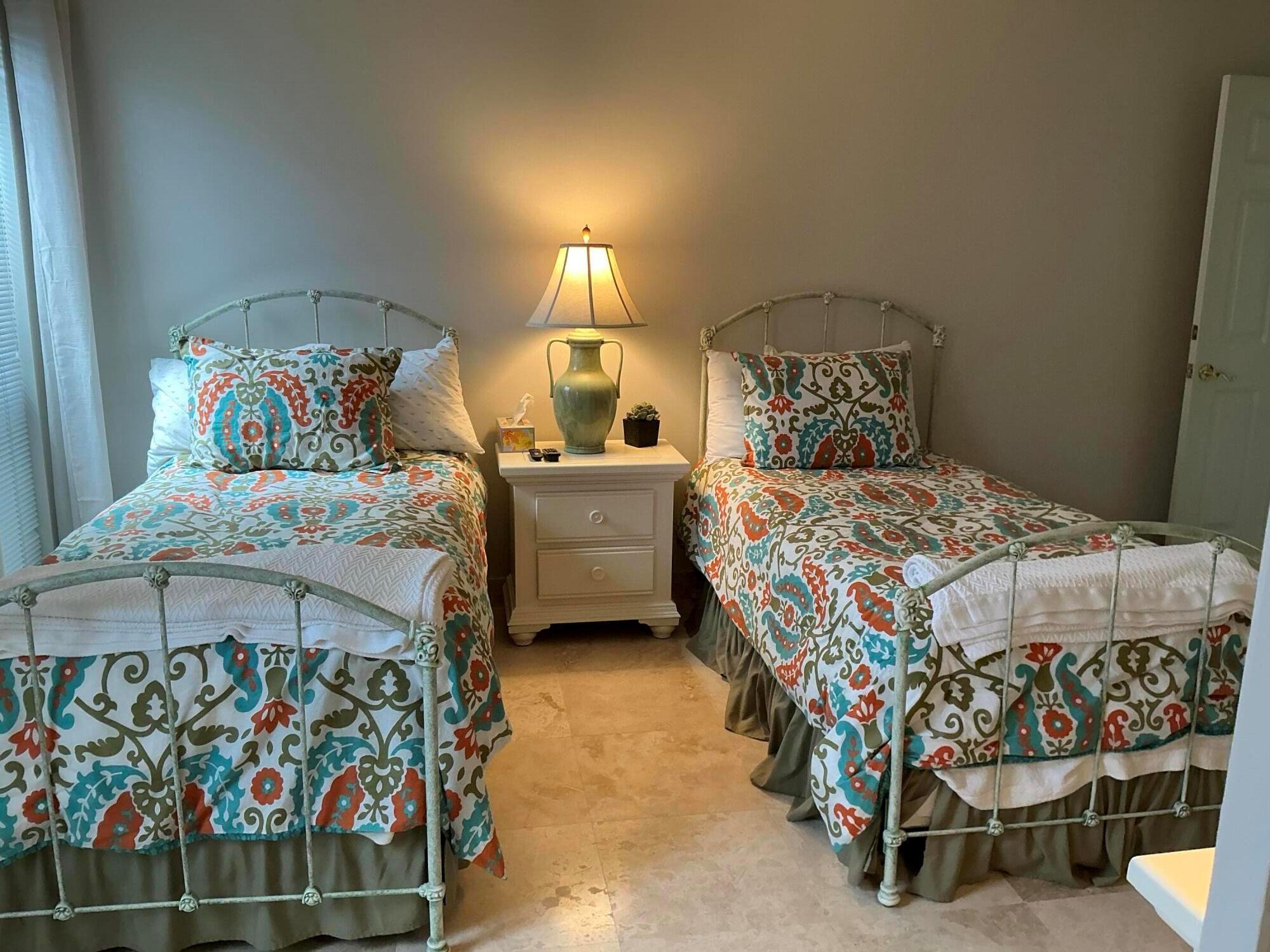 DELRAY DUNES - Residential Lease