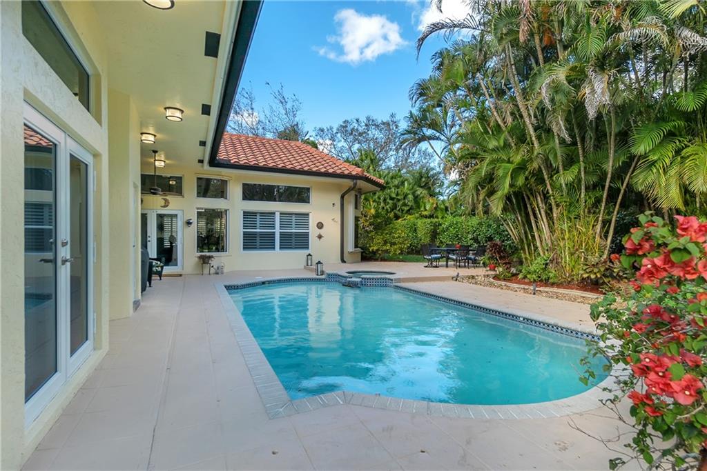 The Landings Of Parkland - Residential