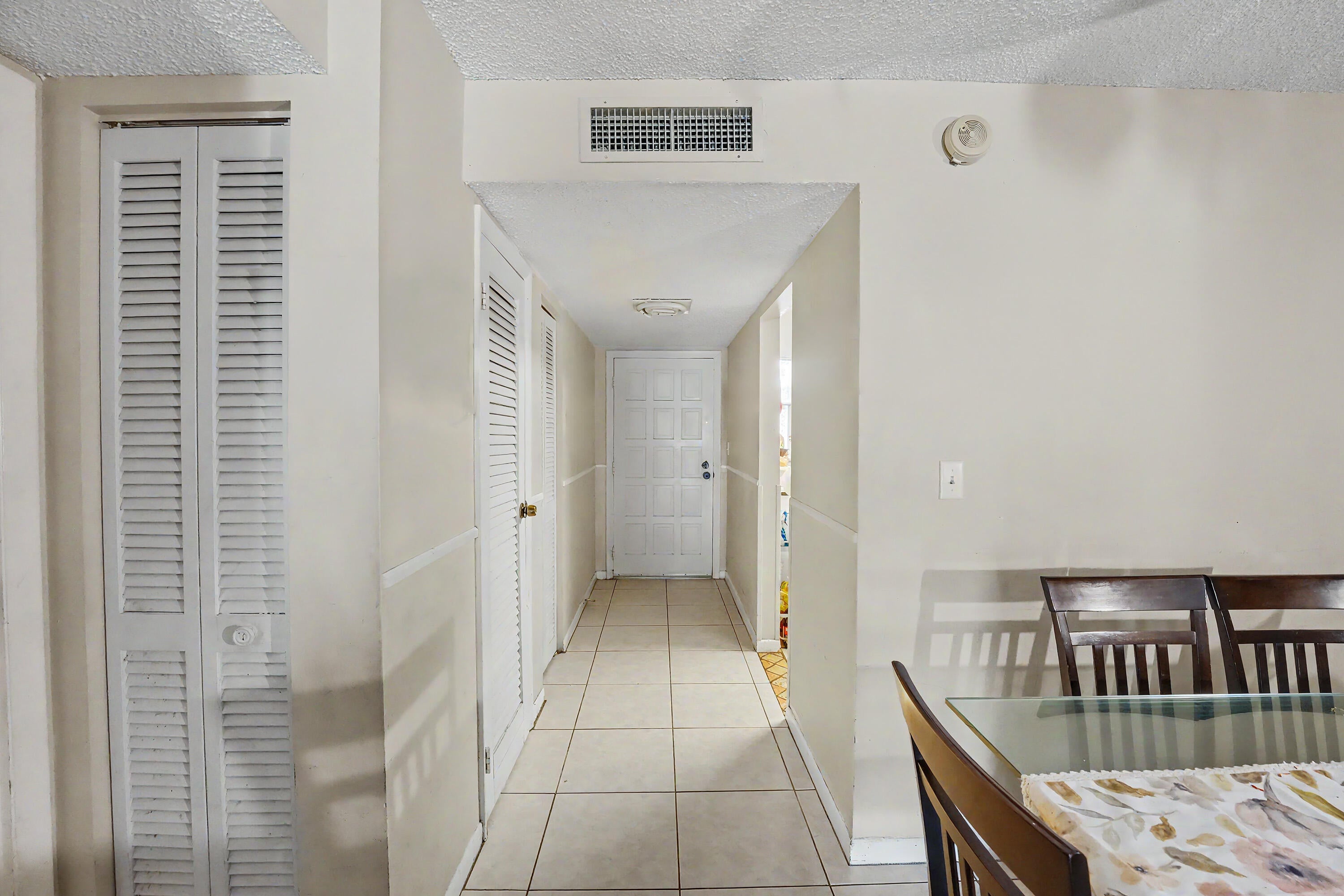 6061 N Falls Cir 110