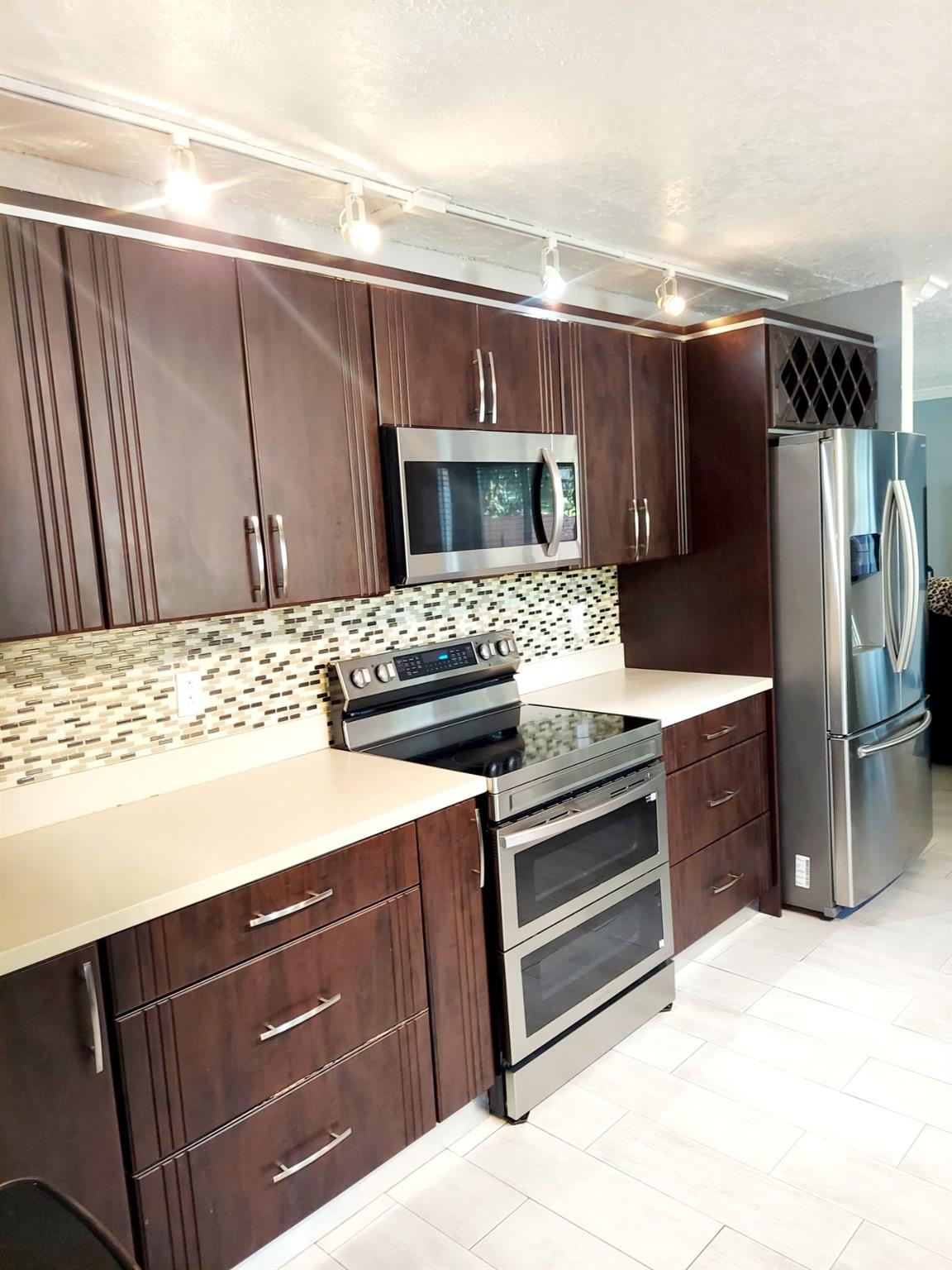 LAKESIDE SOUTH PHASE TWO - Residential