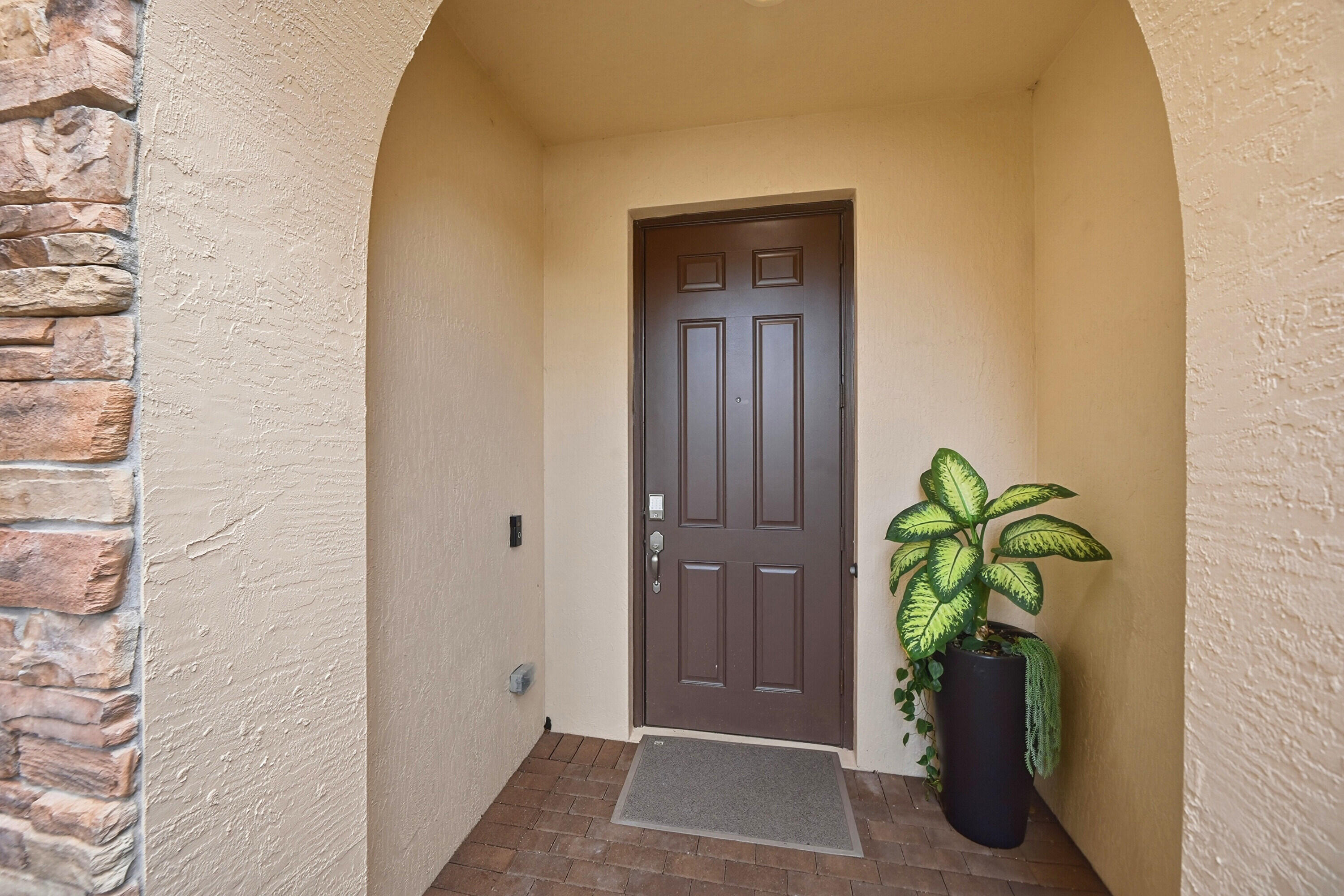 10415 Wellington Parc Drive