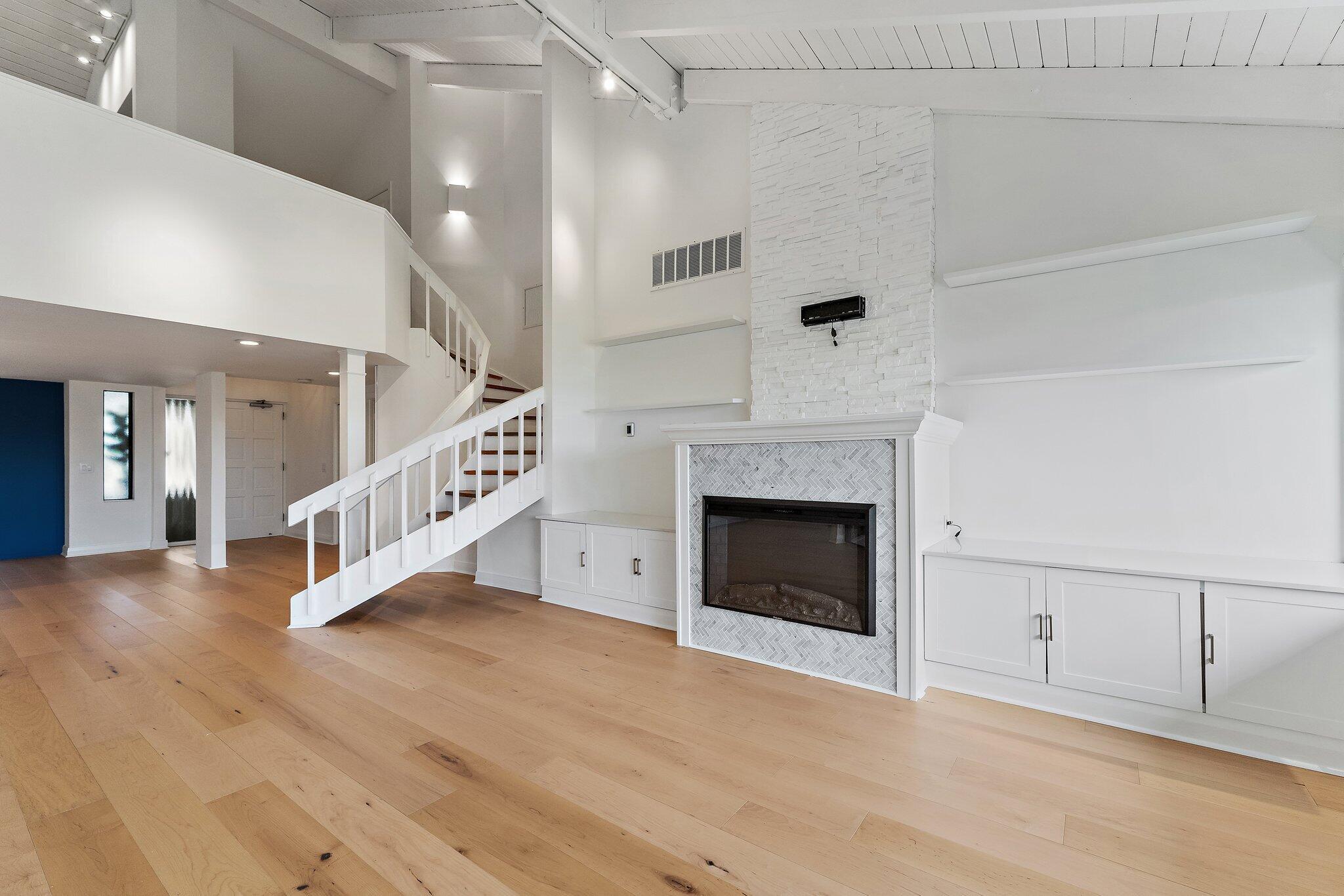 OLD PORT COVE HARBOR VILL - Residential