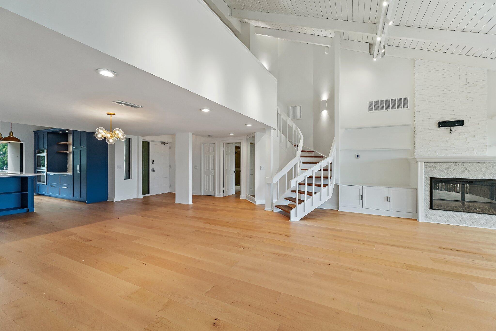 OLD PORT COVE HARBOR VILL - Residential