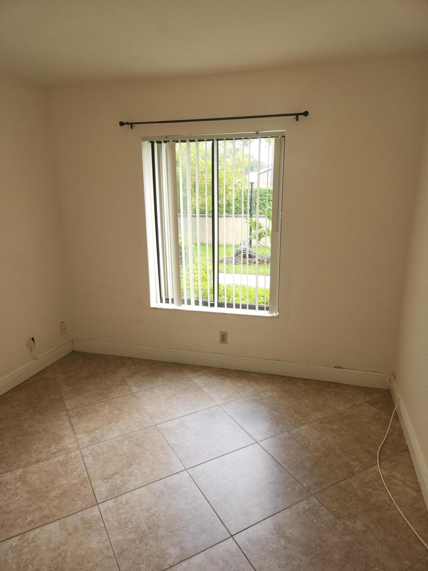 PINE RIDGE NORTH VILLAGE III CONDO - Residential