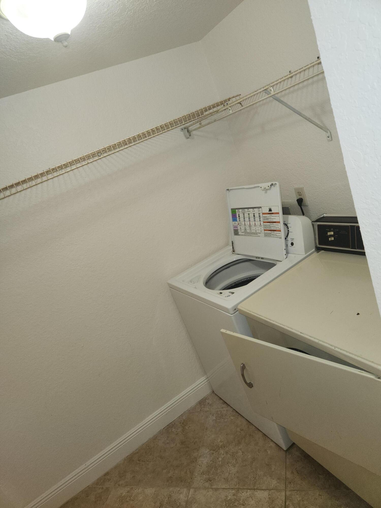 PINE RIDGE NORTH VILLAGE III CONDO - Residential