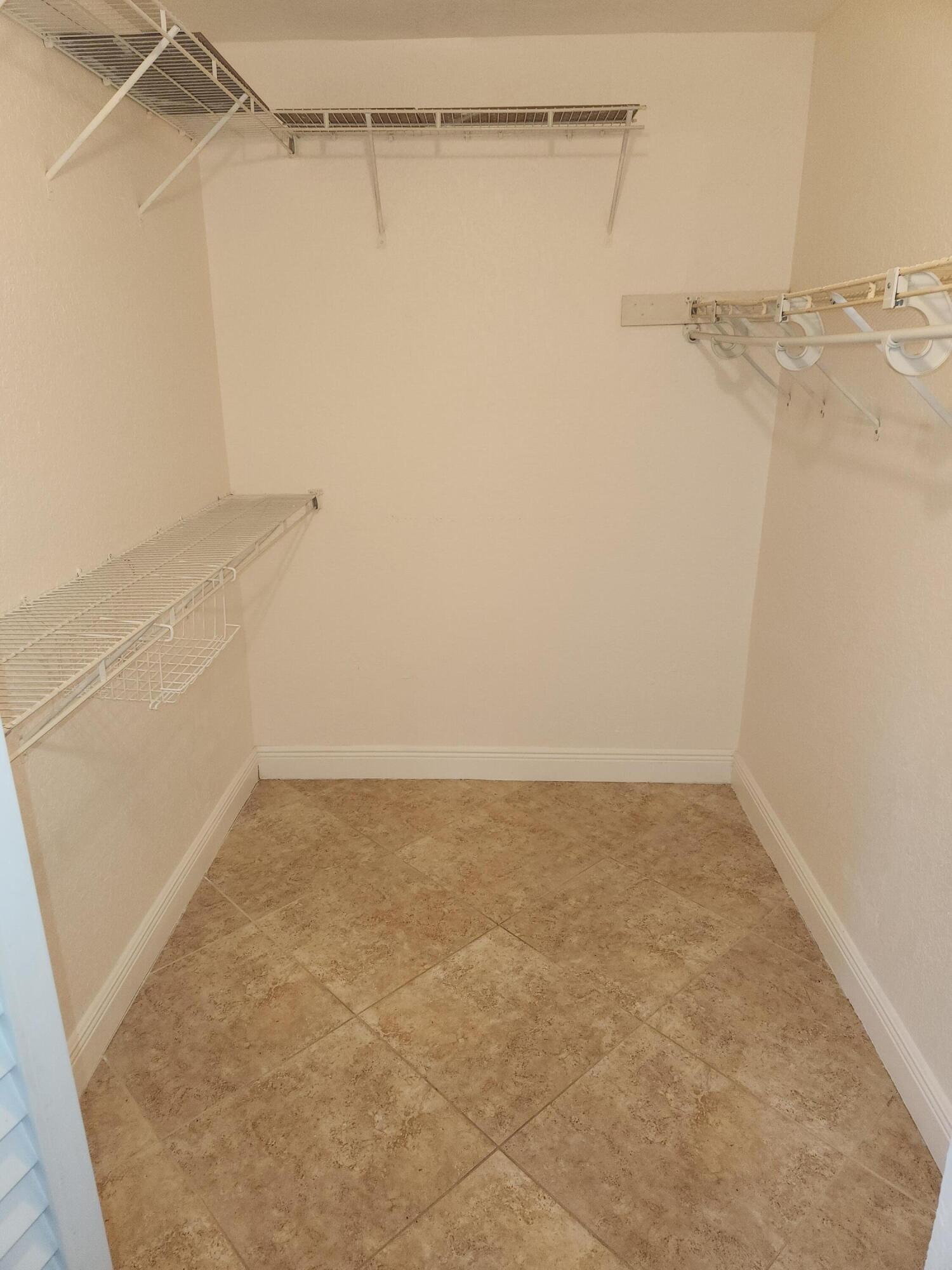 PINE RIDGE NORTH VILLAGE III CONDO - Residential