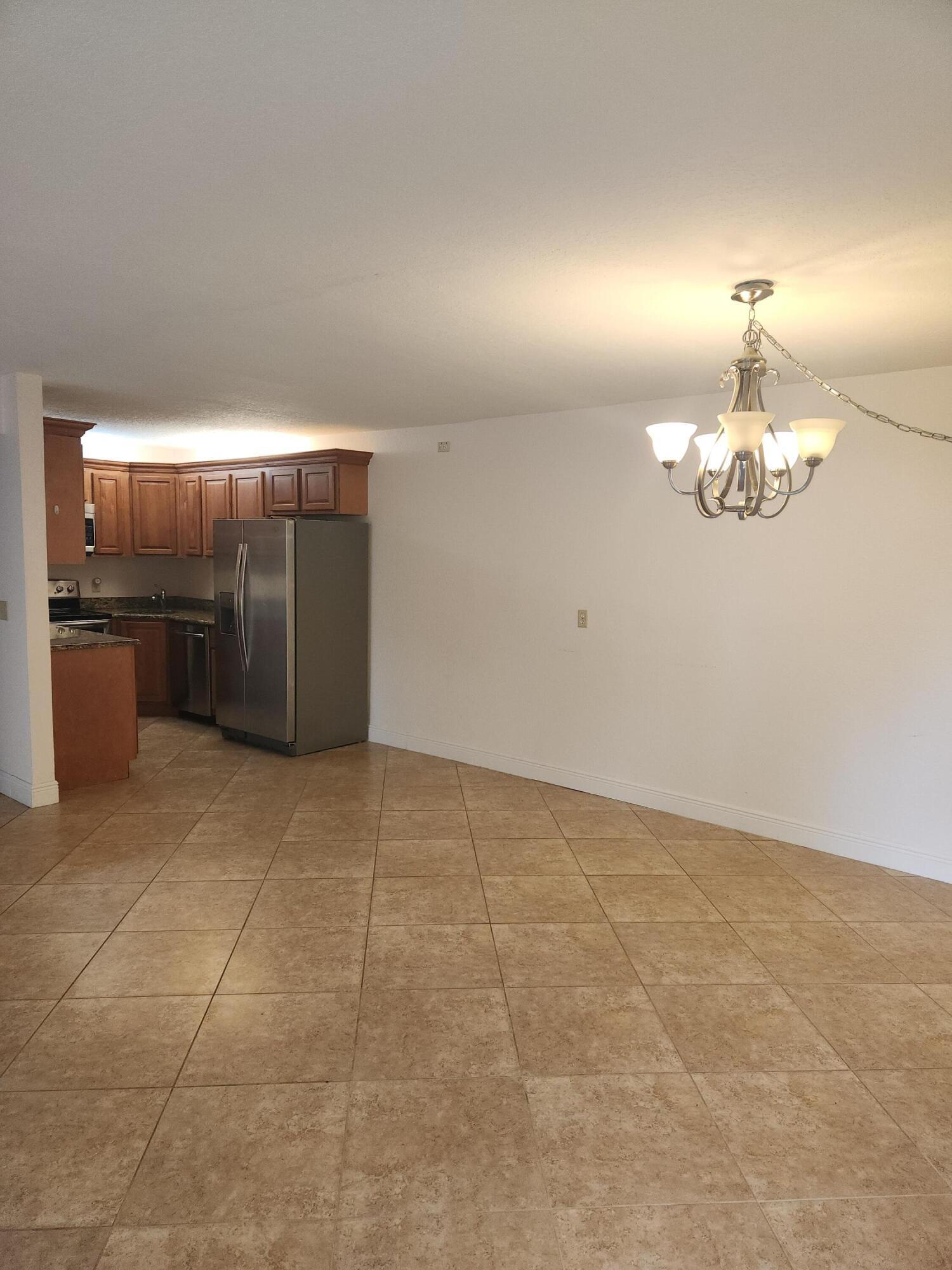 PINE RIDGE NORTH VILLAGE III CONDO - Residential