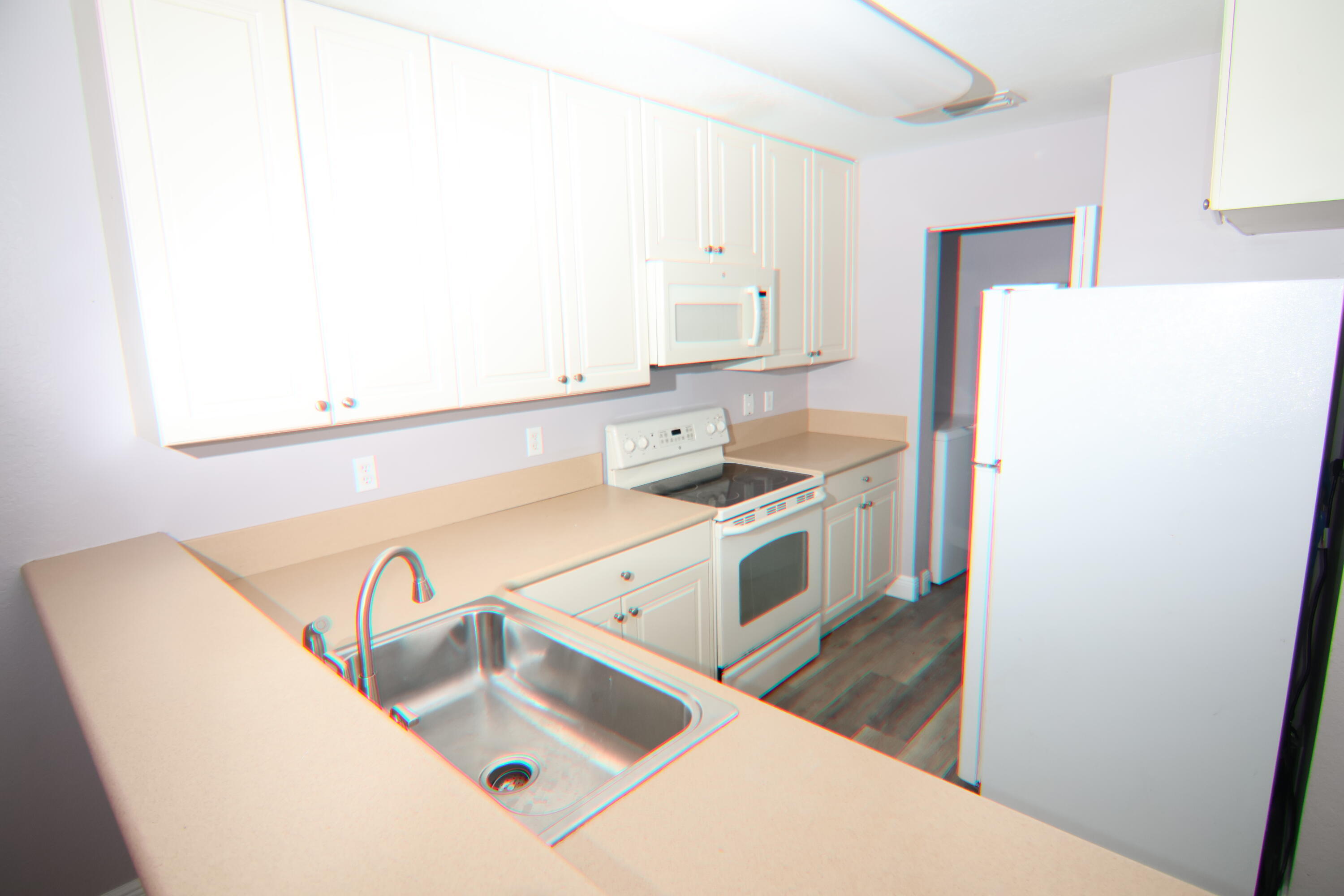 LINKS AT EMERALD DUNES CONDO - Residential Lease