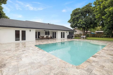 Tiny photo for 1145 Hickory Trail, Wellington, FL 33414 (MLS # B26012177)