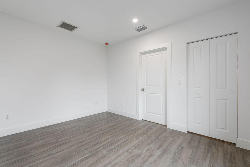 CHERRY HILLS - Residential Lease