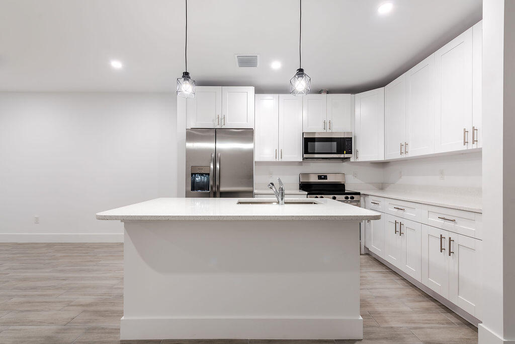 CHERRY HILLS - Residential Lease