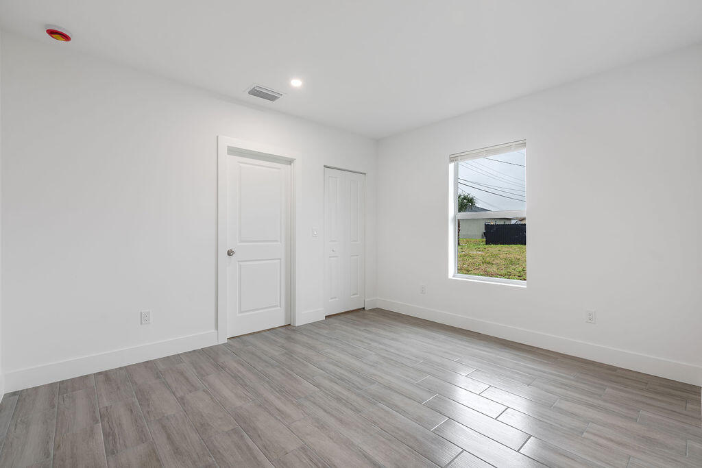 CHERRY HILLS - Residential Lease