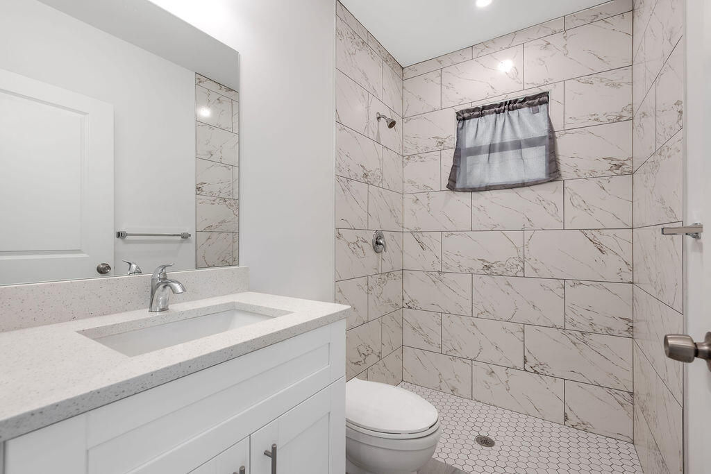 CHERRY HILLS - Residential Lease