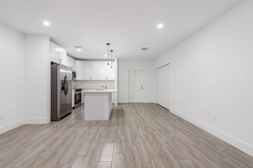 CHERRY HILLS - Residential Lease