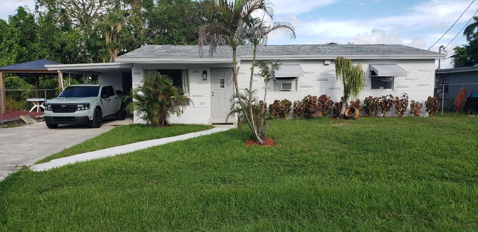 4916 SW 43rd Ter