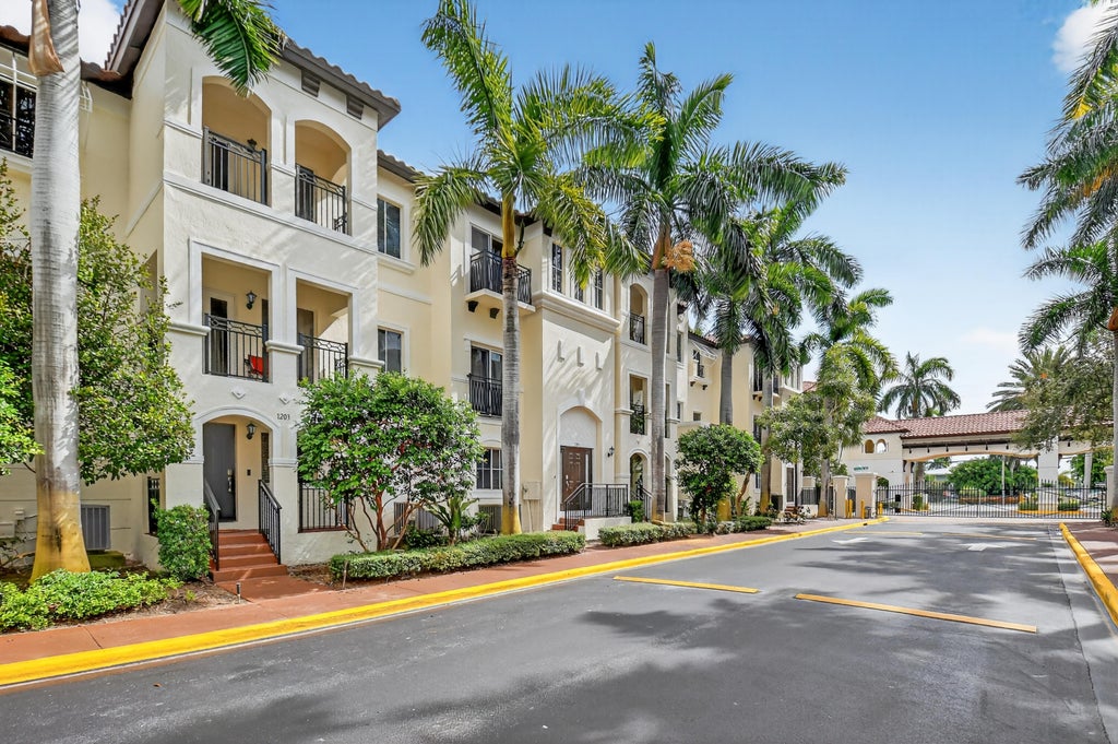 Photo of 1203 Coastal Bay Boulevard, Boynton Beach, FL 33435 (MLS # B26080651)