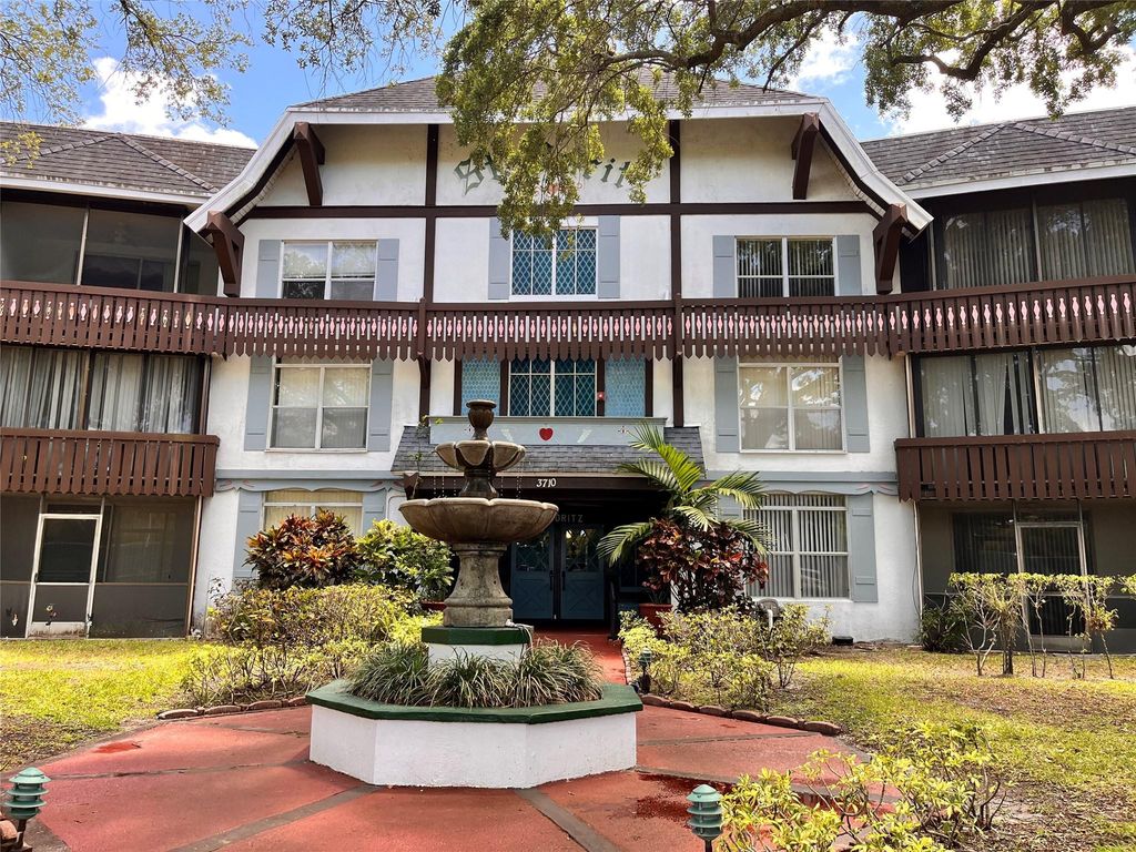 Photo of 3710 Inverrary Drive #1N, Lauderhill, FL 33319 (MLS # F10437814)