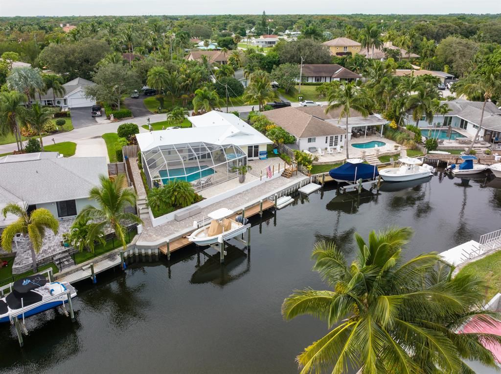 Photo of 14194 Leeward Way, Palm Beach Gardens, FL 33410 (MLS # R10759406)