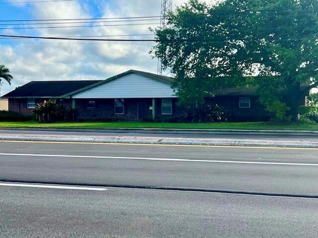 Photo of 370 Us Highway 27, South Bay, FL (MLS # R10971548)